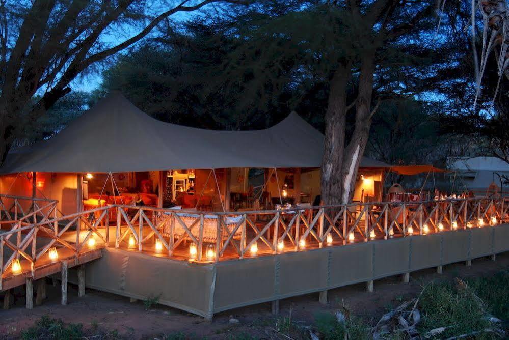 Elephant Bedroom Camp Archers Post Exterior photo